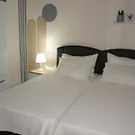 Fethiyede Evinizdeki Rahatlığın Adresi 4 1 Salon 8 Yatak 2 Banyo Ihtiyacınız Olan Tüm Eşyalar Vardır *