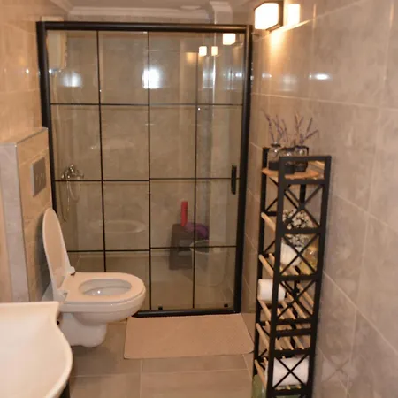 Lejlighed Fethiyede Evinizdeki Rahatligin Adresi 4 1 Salon 8 Yatak 2 Banyo Ihtiyaciniz Olan Tuem Esyalar Vardir *