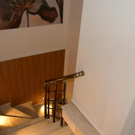 Fethiyede Evinizdeki Rahatligin Adresi 4 1 Salon 8 Yatak 2 Banyo Ihtiyaciniz Olan Tuem Esyalar Vardir Lejlighed Fethiye