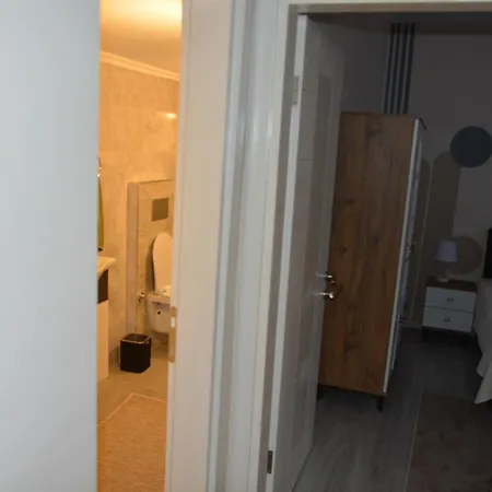 Fethiyede Evinizdeki Rahatligin Adresi 4 1 Salon 8 Yatak 2 Banyo Ihtiyaciniz Olan Tuem Esyalar Vardir Lejlighed *