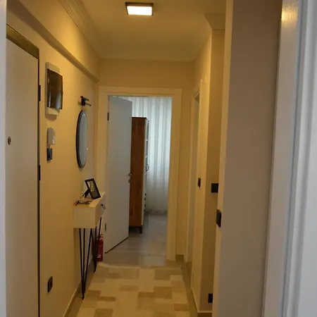 Fethiyede Evinizdeki Rahatligin Adresi 4 1 Salon 8 Yatak 2 Banyo Ihtiyaciniz Olan Tuem Esyalar Vardir Lejlighed Fethiye