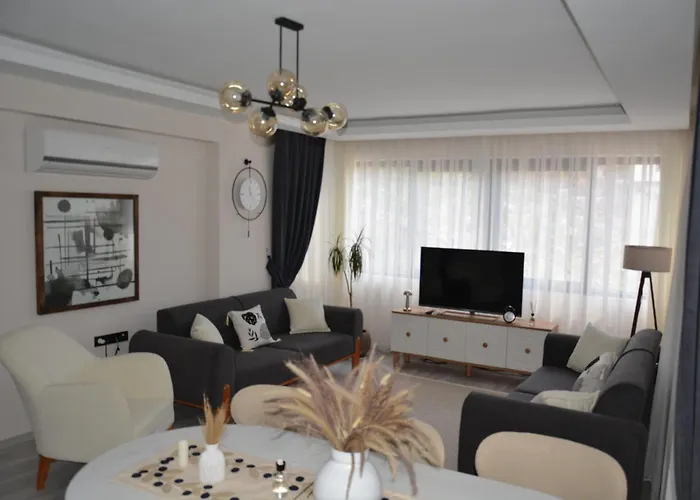 Fethiyede Evinizdeki Rahatligin Adresi 4 1 Salon 8 Yatak 2 Banyo Ihtiyaciniz Olan Tuem Esyalar Vardir * Fethiye