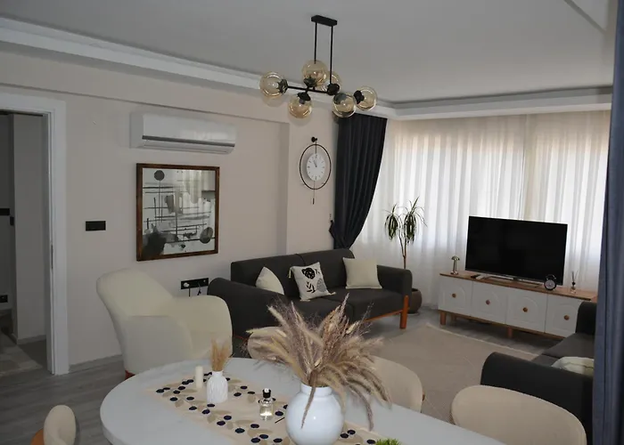 Fethiyede Evinizdeki Rahatligin Adresi 4 1 Salon 8 Yatak 2 Banyo Ihtiyaciniz Olan Tuem Esyalar Vardir Apartment