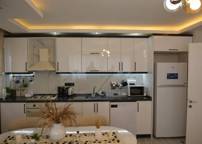 Fethiyede Evinizdeki Rahatligin Adresi 4 1 Salon 8 Yatak 2 Banyo Ihtiyaciniz Olan Tuem Esyalar Vardir *