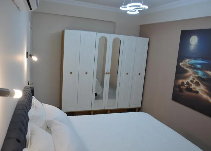 Fethiyede Evinizdeki Rahatligin Adresi 4 1 Salon 8 Yatak 2 Banyo Ihtiyaciniz Olan Tuem Esyalar Vardir * Fethiye