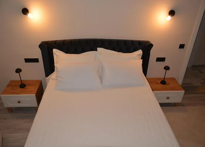Apartment Fethiyede Evinizdeki Rahatligin Adresi 4 1 Salon 8 Yatak 2 Banyo Ihtiyaciniz Olan Tuem Esyalar Vardir *
