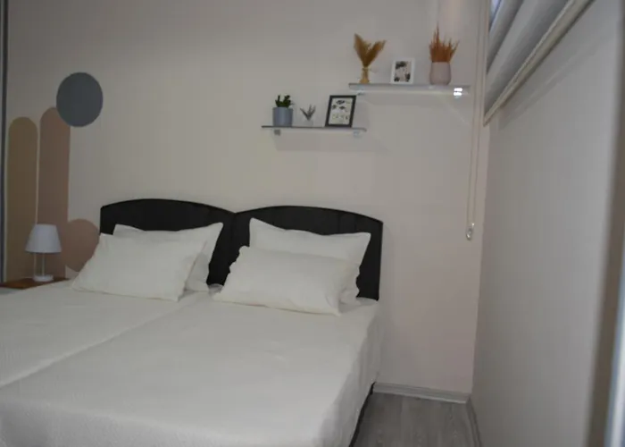 Fethiyede Evinizdeki Rahatligin Adresi 4 1 Salon 8 Yatak 2 Banyo Ihtiyaciniz Olan Tuem Esyalar Vardir * Fethiye