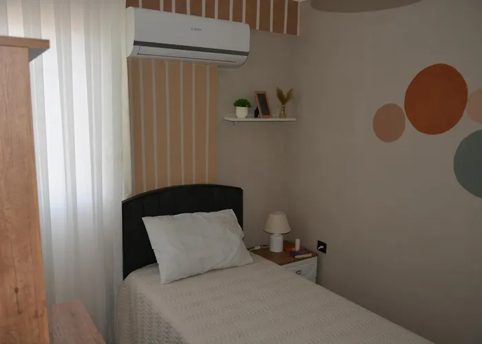 Apartment Fethiyede Evinizdeki Rahatligin Adresi 4 1 Salon 8 Yatak 2 Banyo Ihtiyaciniz Olan Tuem Esyalar Vardir *