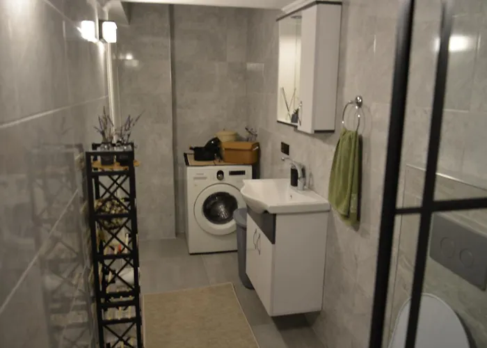 Apartment Fethiyede Evinizdeki Rahatligin Adresi 4 1 Salon 8 Yatak 2 Banyo Ihtiyaciniz Olan Tuem Esyalar Vardir Fethiye