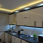 Fethiyede Evinizdeki Rahatligin Adresi 4 1 Salon 8 Yatak 2 Banyo Ihtiyaciniz Olan Tuem Esyalar Vardir Διαμέρισμα *