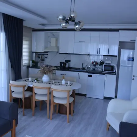 Fethiyede Evinizdeki Rahatlığın Adresi 4 1 Salon 8 Yatak 2 Banyo Ihtiyacınız Olan Tüm Eşyalar Vardır